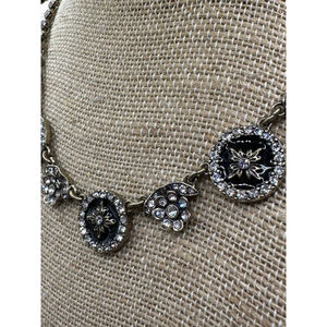 “Souviens” Insignia Collar Necklace